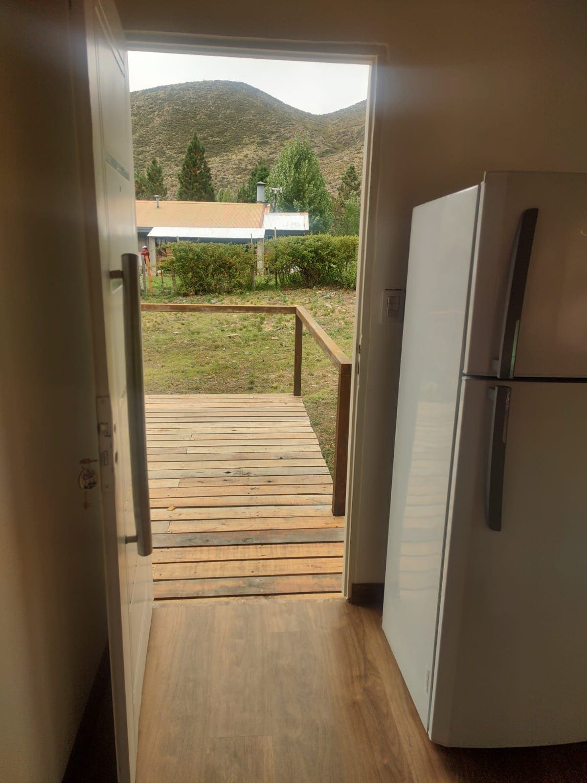 Casa, hermosa vista, montañas, jardín, oportunidad, inversión 