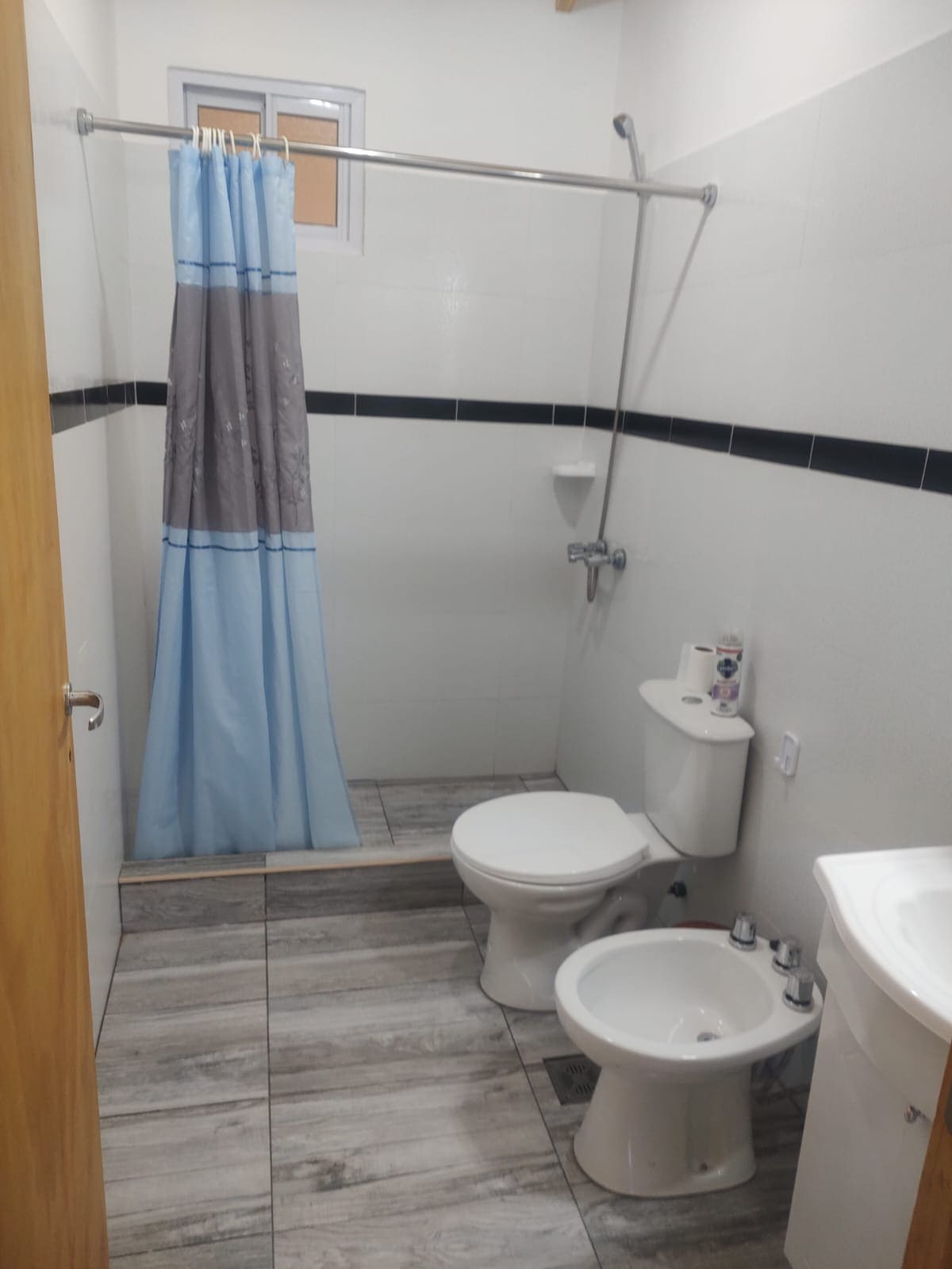 Casa, hermosa vista, montañas, jardín, oportunidad, inversión 