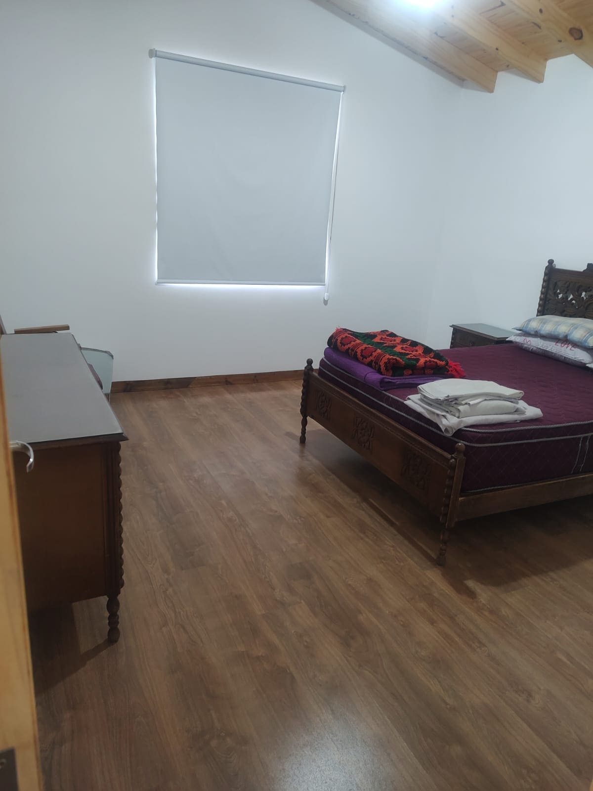 Casa, hermosa vista, montañas, jardín, oportunidad, inversión 