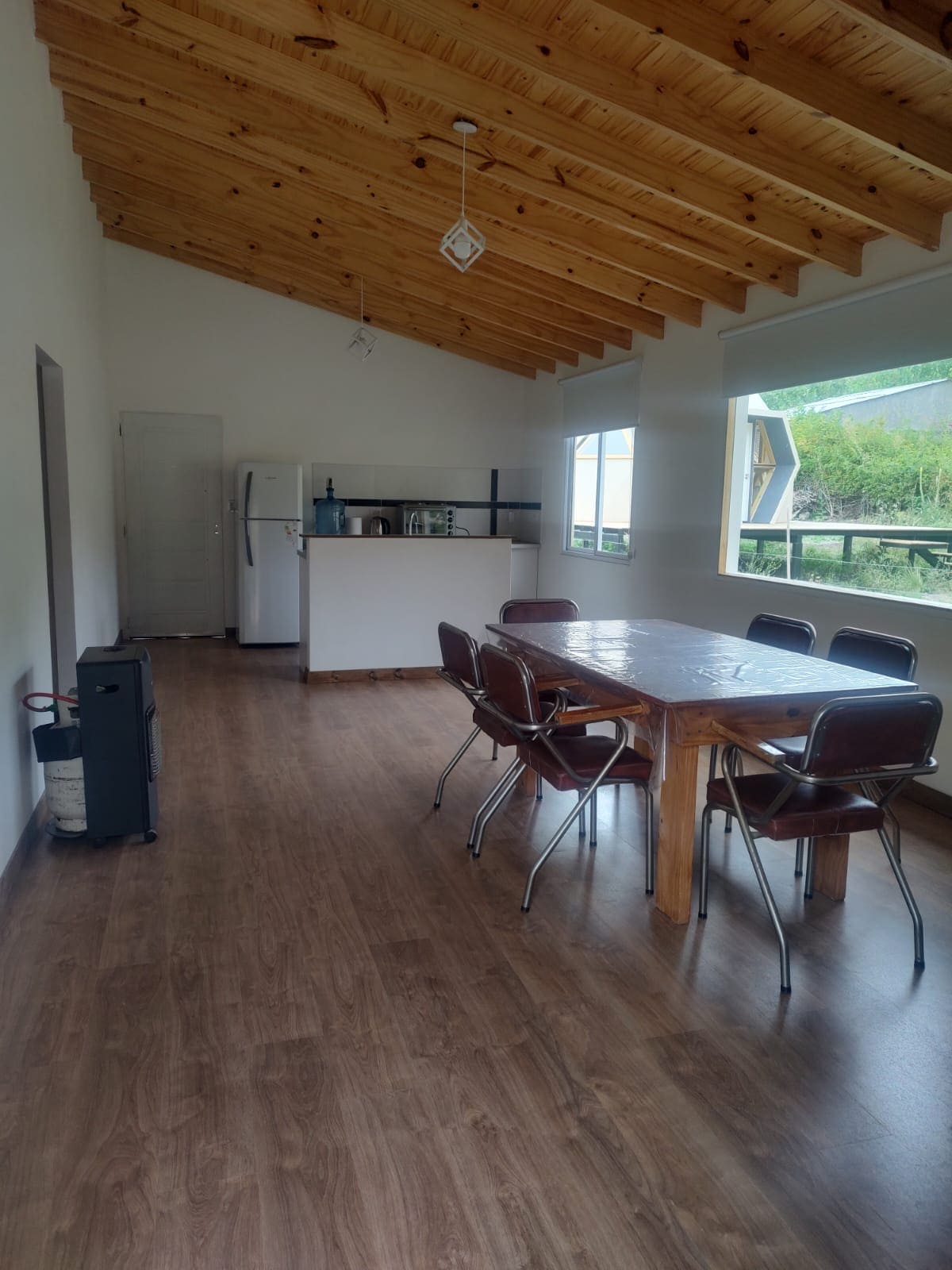 Casa, hermosa vista, montañas, jardín, oportunidad, inversión 