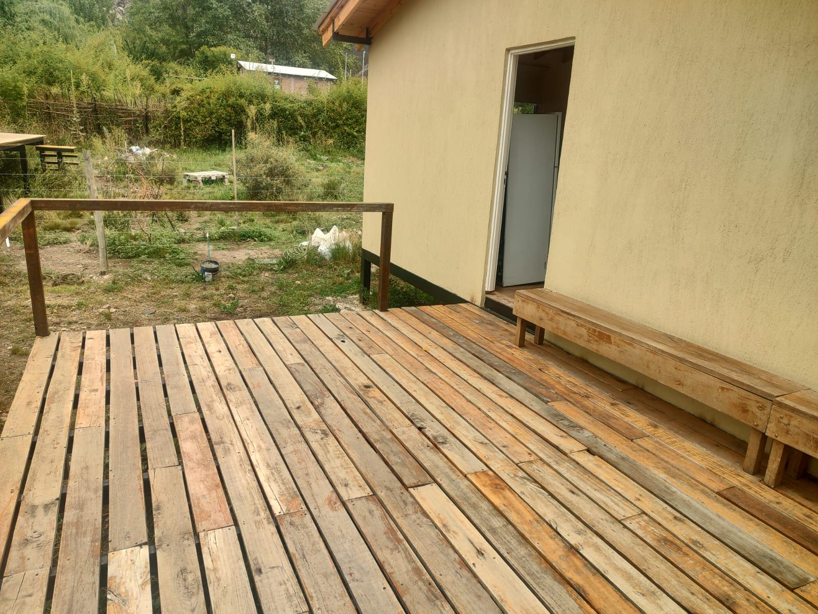 Casa, hermosa vista, montañas, jardín, oportunidad, inversión 