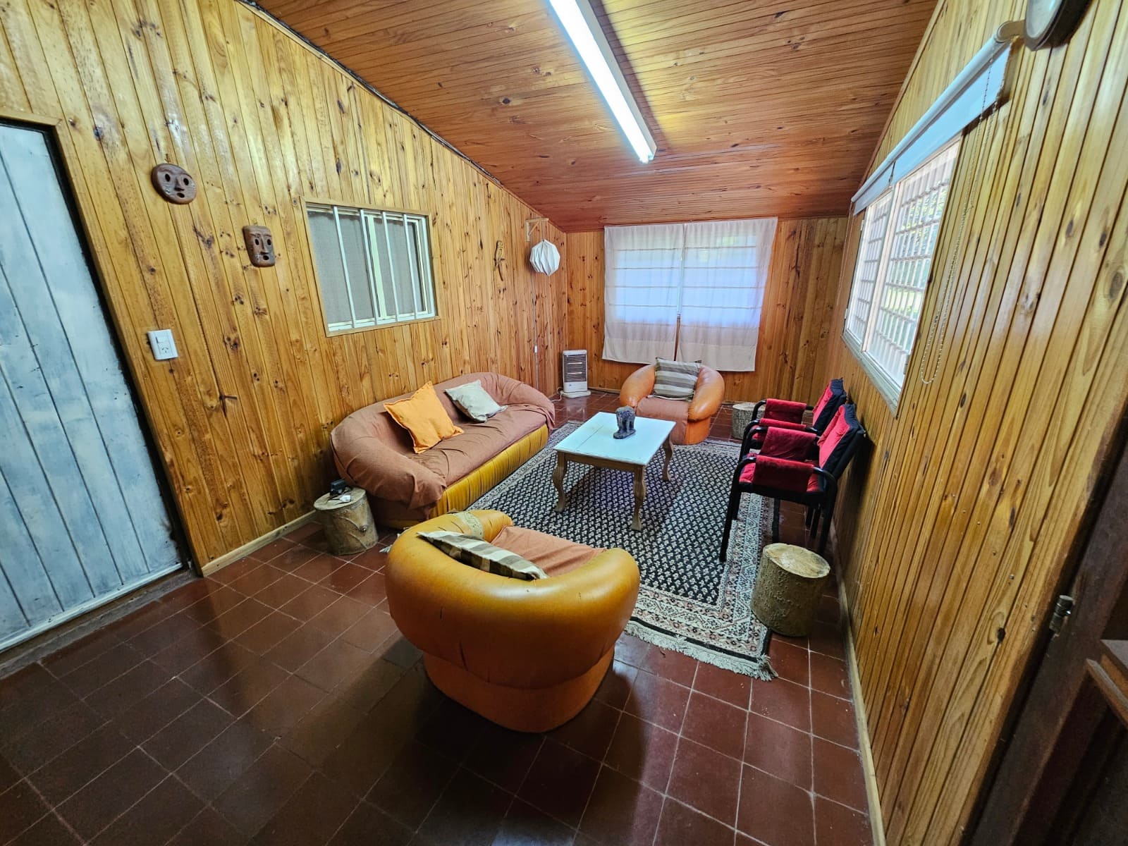 Casa. El Salto. Potrerillos. inmobiliaria. jardín. inversión 