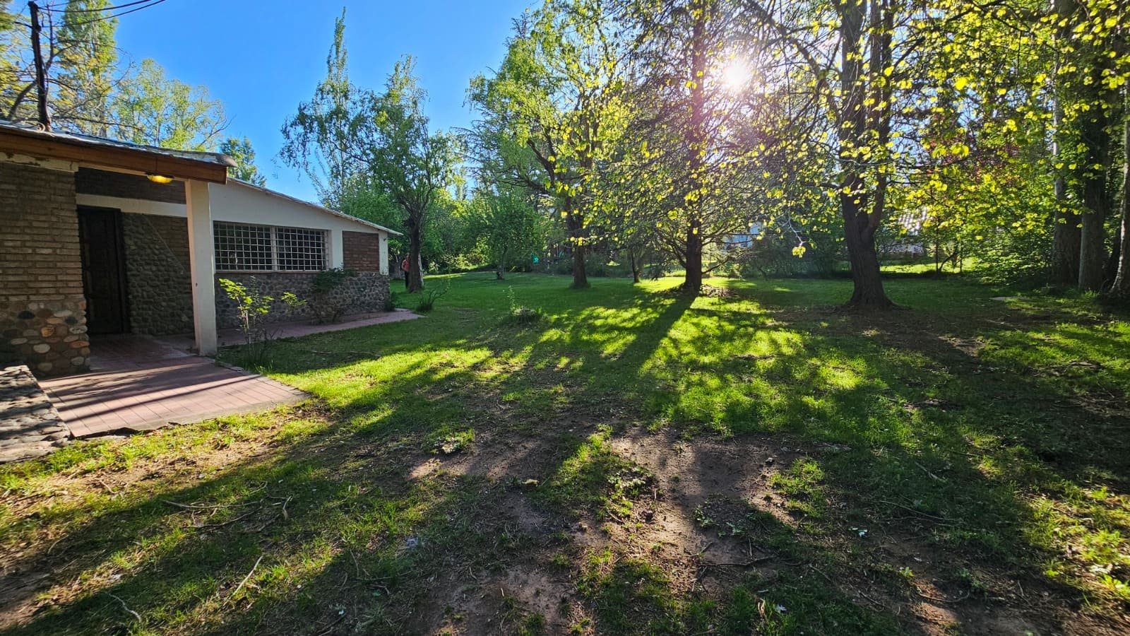 Casa. El Salto. Potrerillos. inmobiliaria. jardín. inversión 