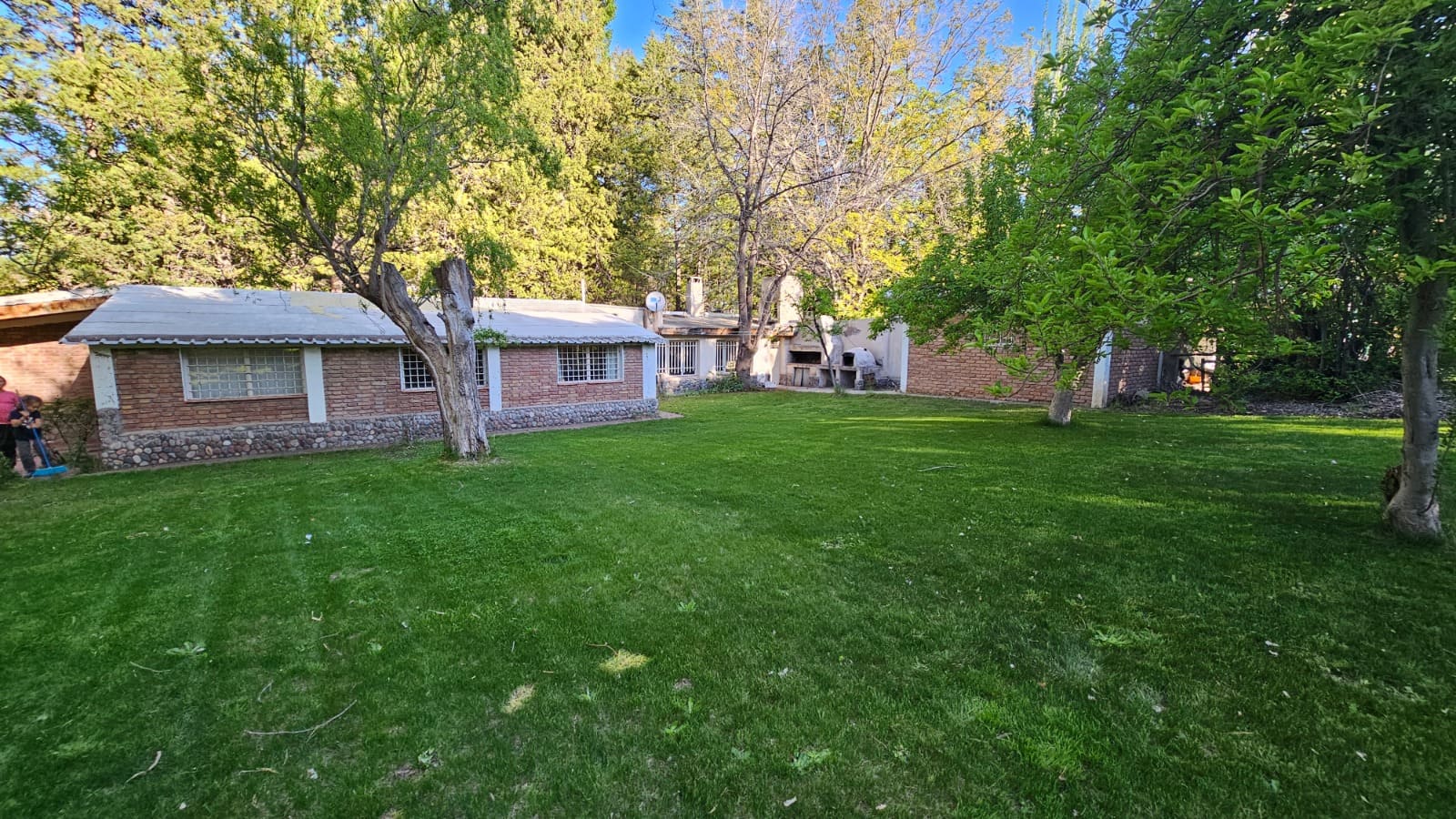 Casa. El Salto. Potrerillos. inmobiliaria. jardín. inversión 