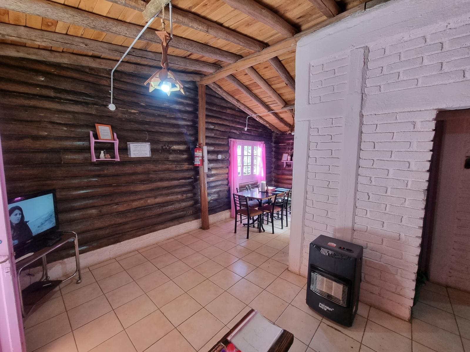 complejo de cabañas, inmobiliaria, propiedades, avenida principal, restaurantes, negocios, las vegas, venta
