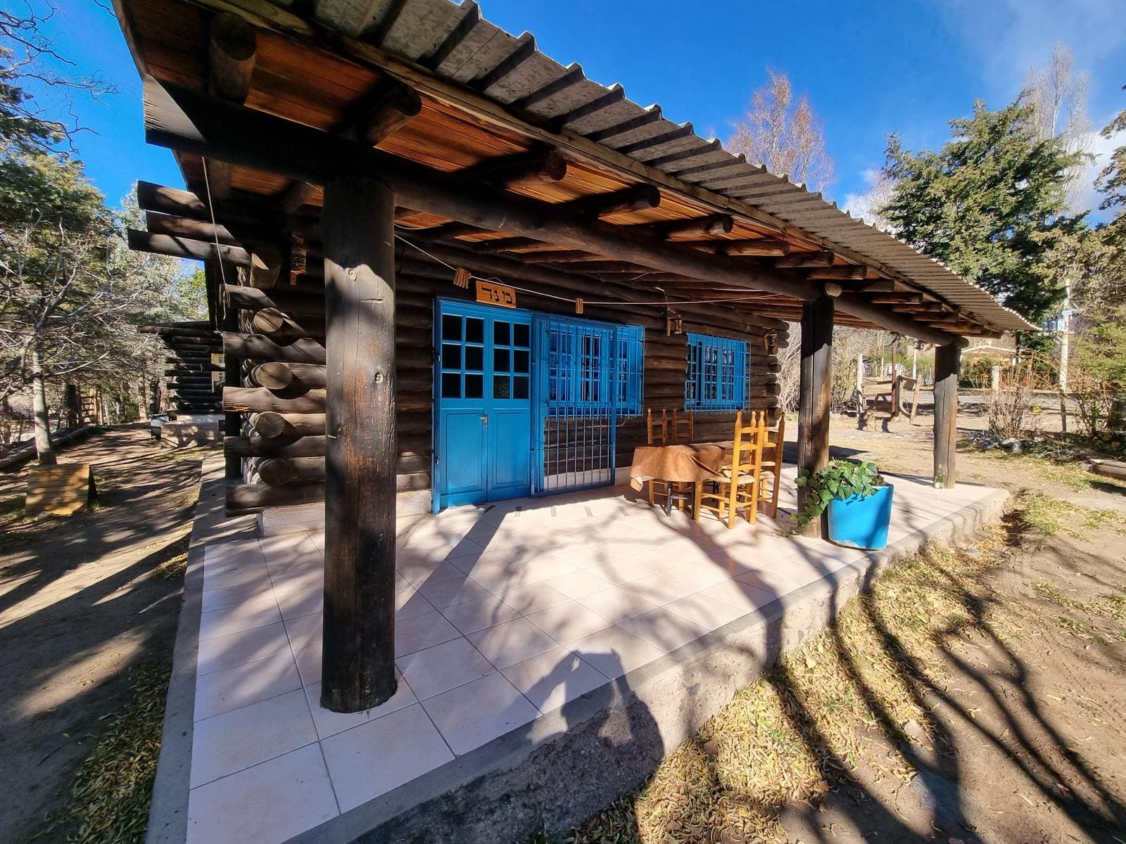 complejo de cabañas, inmobiliaria, propiedades, avenida principal, restaurantes, negocios, las vegas, venta